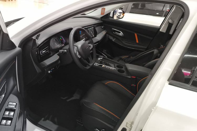 Used CHANGAN OSHAN X7 PLUS 2022 1.5T Blue Whale Edition Automatic Prestige Version Interior 3