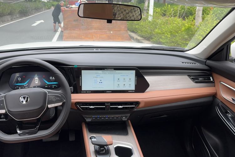Used CHANGAN OSHAN X7 PLUS 2023 Enjoy Edition 1.5T Automatic Pilot Model 7 Seats Interior 6