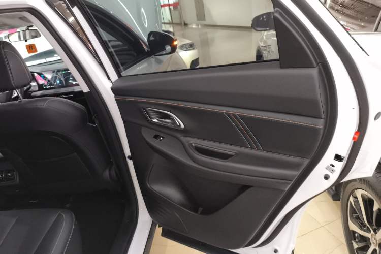 Used CHANGAN OSHAN X7 PLUS 2022 1.5T Blue Whale Edition Automatic Prestige Version Interior 6