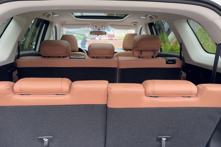 Used CHANGAN OSHAN X7 PLUS 2023 Enjoy Edition 1.5T Automatic Pilot Model 7 Seats Interior 7