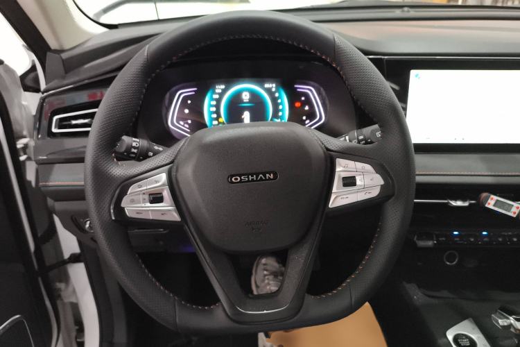 Used CHANGAN OSHAN X7 PLUS 2022 1.5T Blue Whale Edition Automatic Prestige Version Steering Wheel