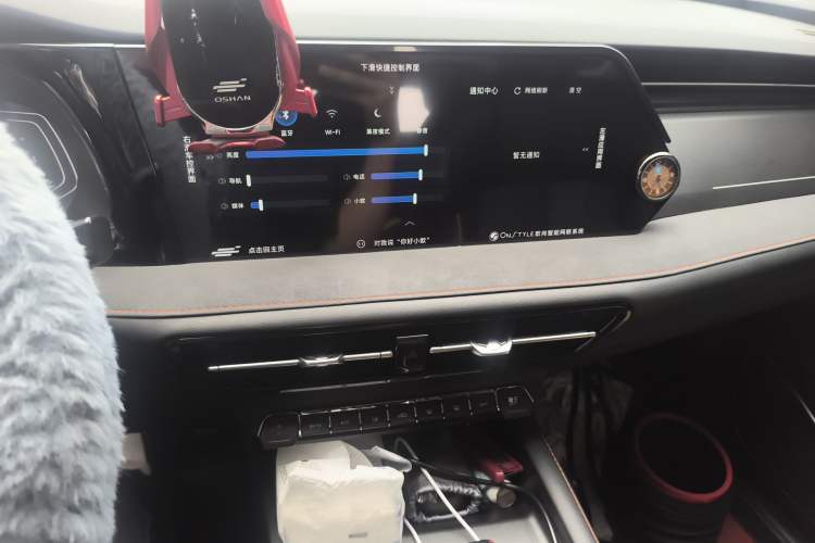 Used CHANGAN OSHAN X7 PLUS 2022 1.5T Blue Whale Edition Automatic Prestige 7-Seater Audio And AC Panel