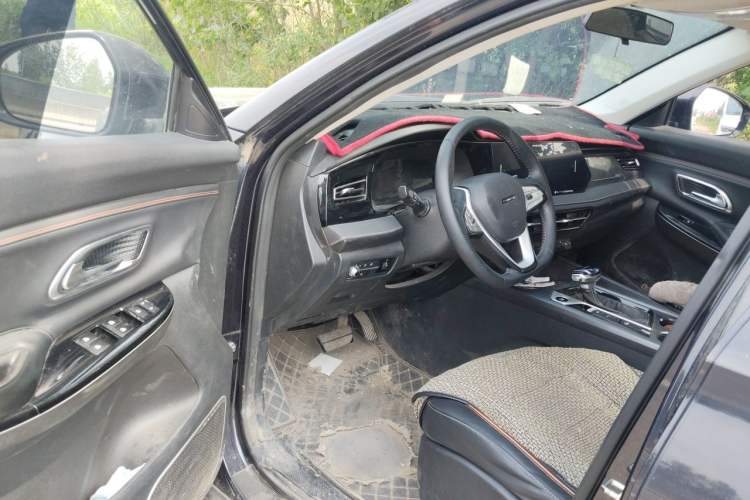 Used CHANGAN OSHAN X7 PLUS 2022 1.5T Blue Whale Edition Automatic Prestige Version Driver Seat