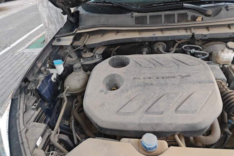 Used CHANGAN OSHAN X7 PLUS 2022 1.5T Blue Whale Edition Automatic Luxury Trim Engine Bay Right