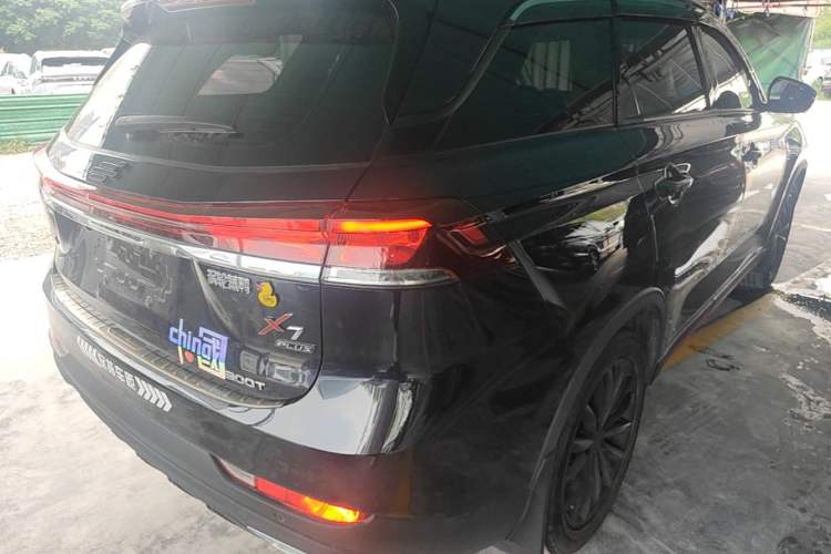 Used CHANGAN OSHAN X7 PLUS 2022 1.5T Blue Whale Edition Automatic Prestige 7-Seater Exterior 3