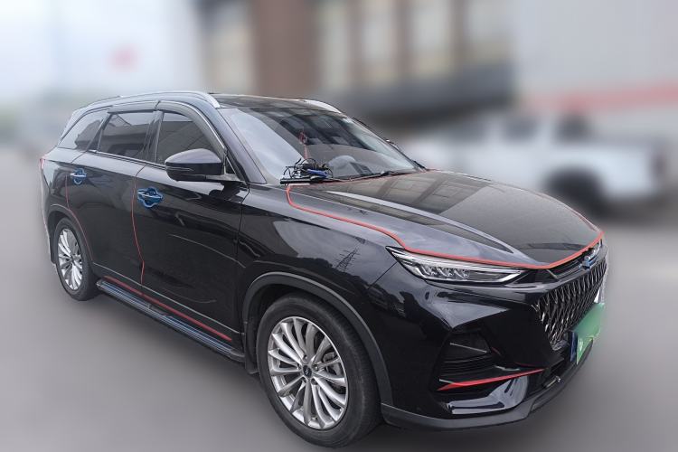 Used CHANGAN OSHAN X7 PLUS 2022 1.5T Blue Whale Edition Automatic Prestige 7-Seater Front Right 45 Deg