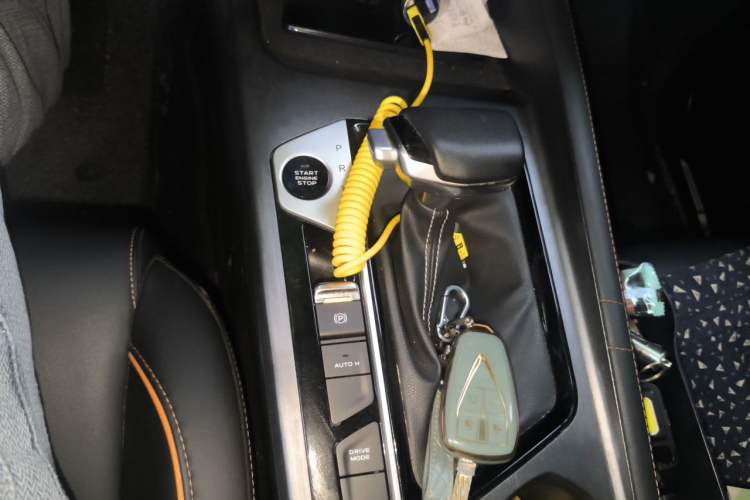 Used CHANGAN OSHAN X7 PLUS 2022 1.5T Blue Whale Edition Automatic Prestige Version Gear Lever