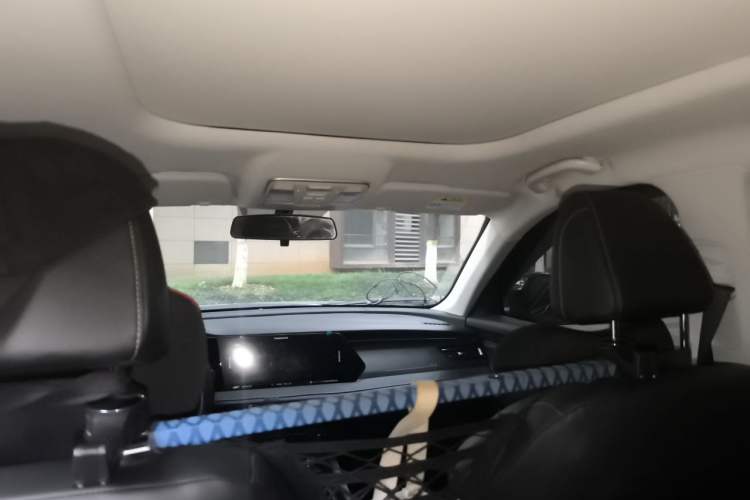 Used CHANGAN OSHAN X7 PLUS 2022 1.5T Blue Whale Edition Automatic Prestige Version Headliner
