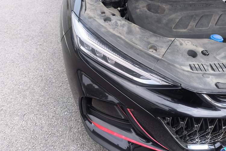 Used CHANGAN OSHAN X7 PLUS 2022 1.5T Blue Whale Edition Automatic Prestige 7-Seater Right Front Headlight