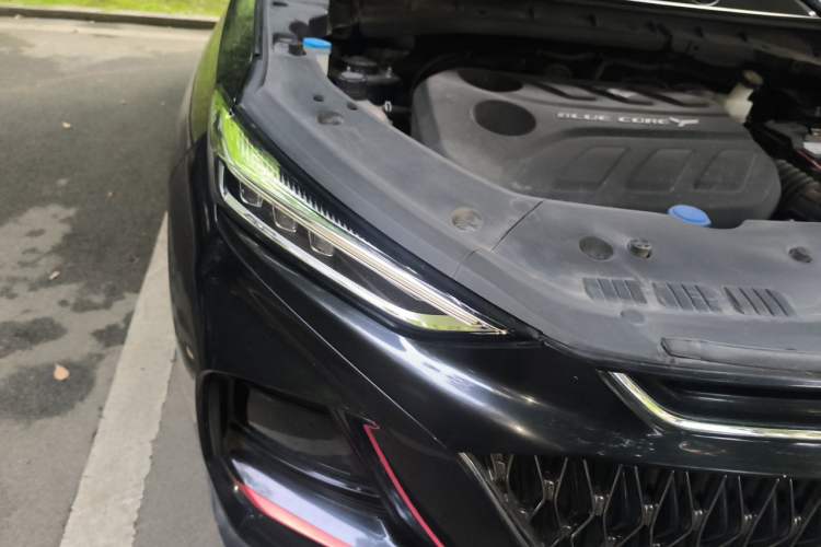 Used CHANGAN OSHAN X7 PLUS 2022 1.5T Blue Whale Edition Automatic Prestige Version Right Front Headlight