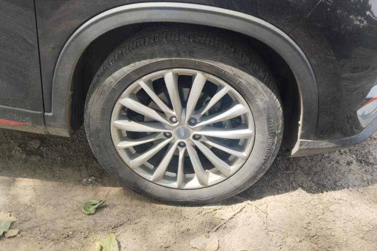 Used CHANGAN OSHAN X7 PLUS 2022 1.5T Blue Whale Edition Automatic Prestige Version Right Front Wheel Hub