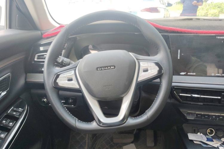 Used CHANGAN OSHAN X7 PLUS 2022 1.5T Blue Whale Edition Automatic Prestige Version Steering Wheel