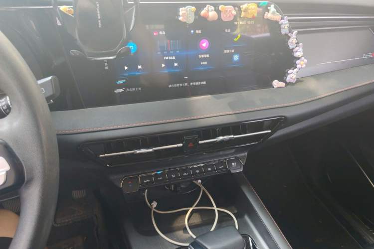 Used CHANGAN OSHAN X7 PLUS 2022 1.5T Blue Whale Edition Automatic Luxury Trim Audio And AC Panel