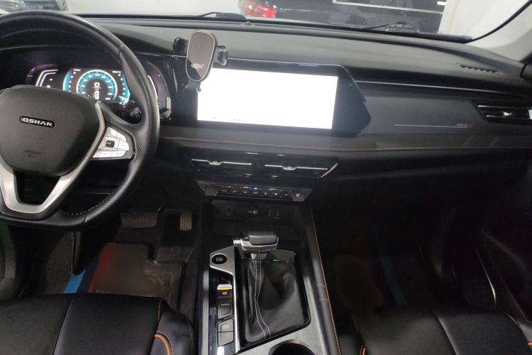 Used CHANGAN OSHAN X7 PLUS 2022 1.5T Blue Whale Edition Automatic Prestige Version Audio And AC Panel