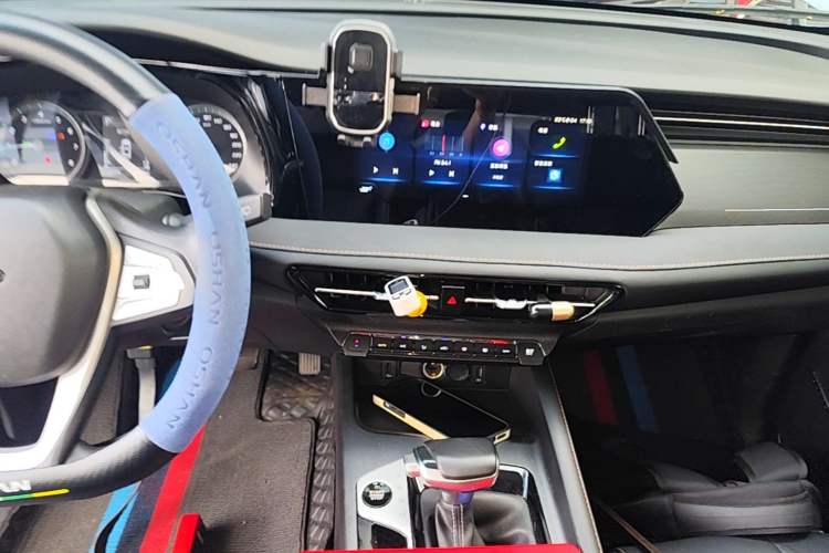 Used CHANGAN OSHAN X7 PLUS 2022 1.5T Blue Whale Edition Automatic Luxury Trim Audio And AC Panel
