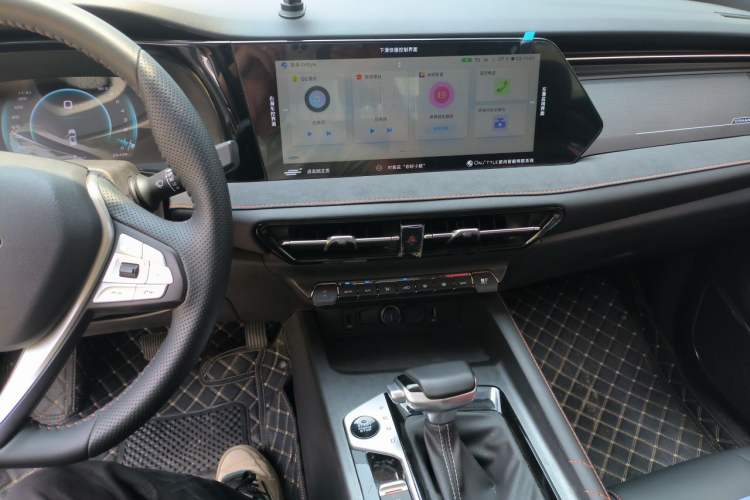 Used CHANGAN OSHAN X7 PLUS 2022 1.5T Blue Whale Edition Automatic Prestige Version Audio And AC Panel
