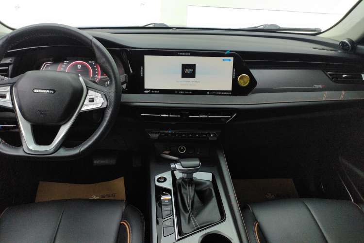 Used CHANGAN OSHAN X7 PLUS 2022 1.5T Blue Whale Edition Automatic Prestige Version Audio And AC Panel