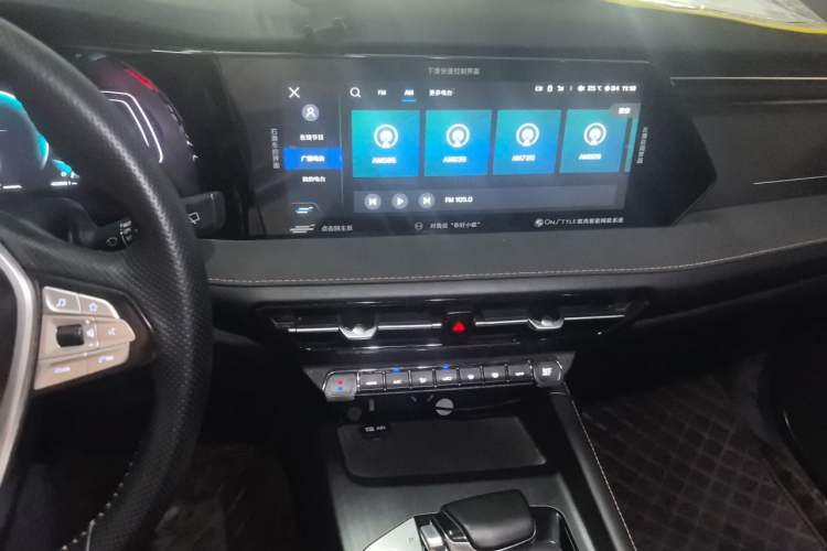 Used CHANGAN OSHAN X7 PLUS 2022 1.5T Blue Whale Edition Automatic Prestige Version Audio And AC Panel