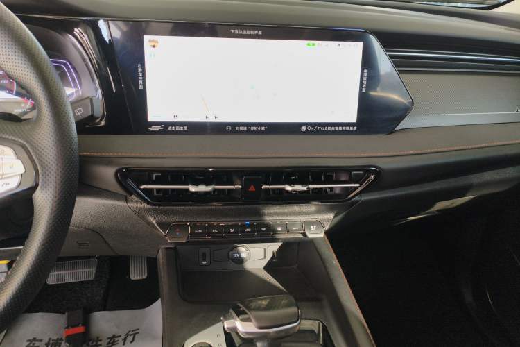 Used CHANGAN OSHAN X7 PLUS 2022 1.5T Blue Whale Edition Automatic Prestige Version Audio And AC Panel