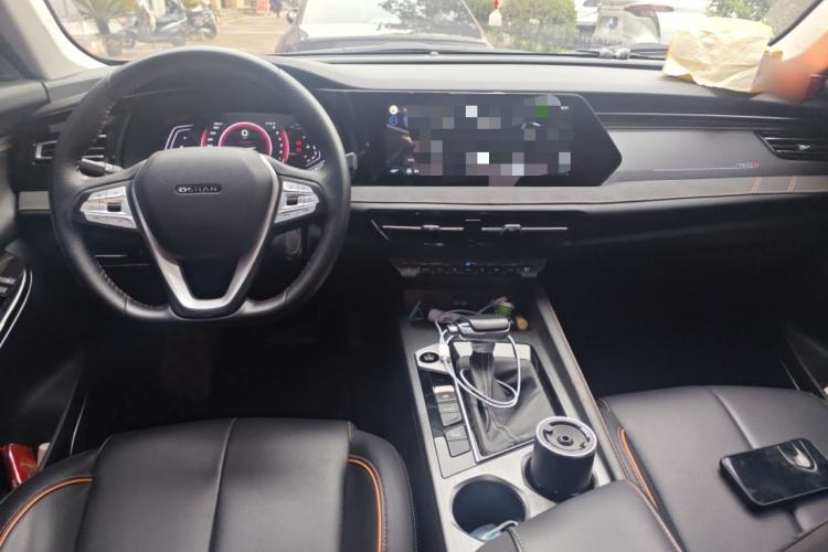 Used CHANGAN OSHAN X7 PLUS 2022 1.5T Blue Whale Edition Automatic Prestige Version Center Console