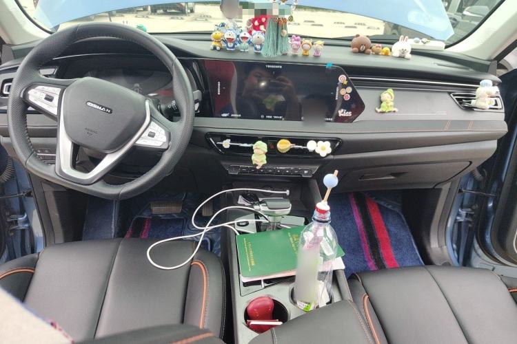 Used CHANGAN OSHAN X7 PLUS 2022 1.5T Blue Whale Edition Automatic Prestige Version Center Console