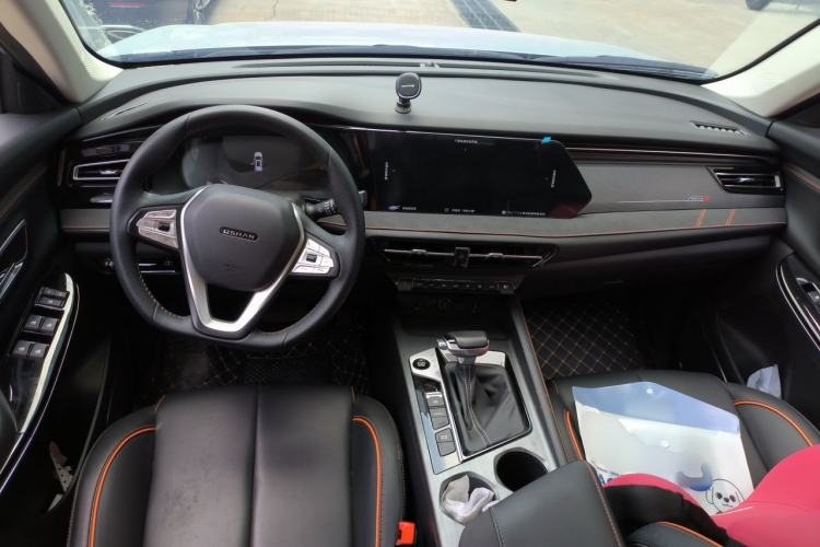 Used CHANGAN OSHAN X7 PLUS 2022 1.5T Blue Whale Edition Automatic Prestige Version Center Console