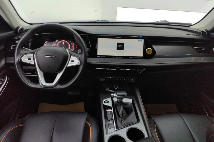 Used CHANGAN OSHAN X7 PLUS 2022 1.5T Blue Whale Edition Automatic Prestige Version Center Console