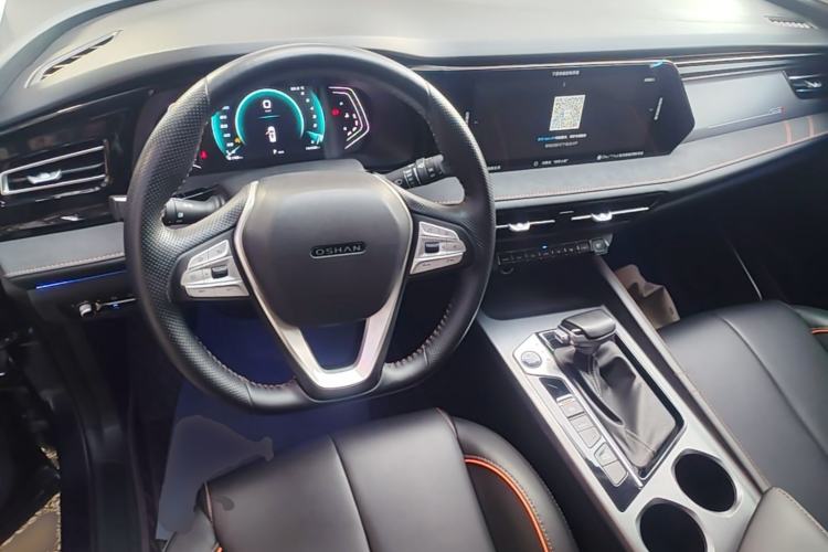 Used CHANGAN OSHAN X7 PLUS 2022 1.5T Blue Whale Edition Automatic Prestige Version Center Console