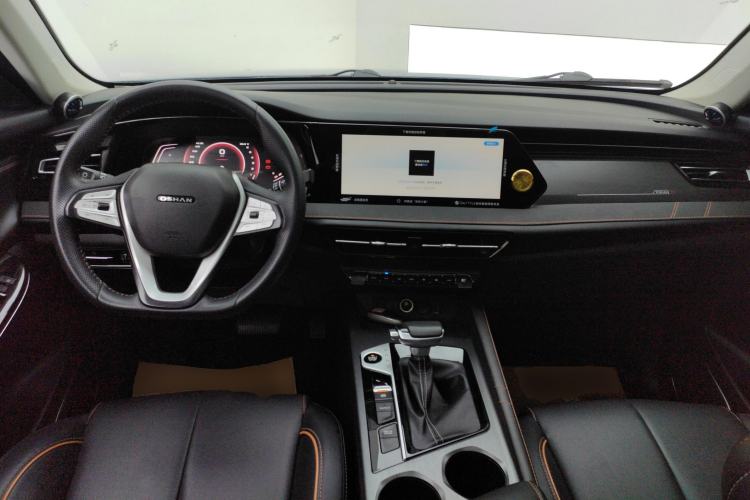 Used CHANGAN OSHAN X7 PLUS 2022 1.5T Blue Whale Edition Automatic Prestige Version Center Console