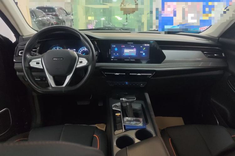 Used CHANGAN OSHAN X7 PLUS 2022 1.5T Blue Whale Edition Automatic Luxury 7-Seater Center Console