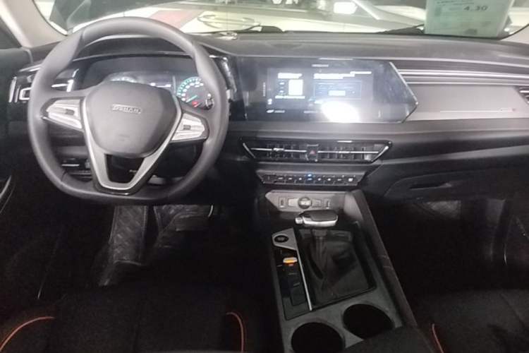 Used CHANGAN OSHAN X7 PLUS 2022 1.5T Blue Whale Edition Automatic Luxury Trim Center Console
