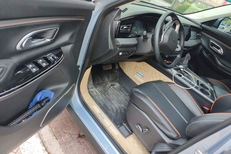 Used CHANGAN OSHAN X7 PLUS 2022 1.5T Blue Whale Edition Automatic Prestige Version Driver Seat