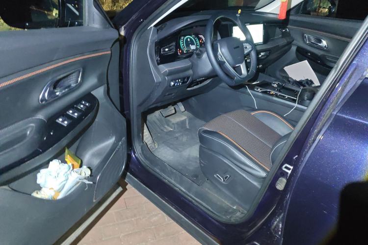 Used CHANGAN OSHAN X7 PLUS 2022 1.5T Blue Whale Edition Automatic Prestige Version Driver Seat