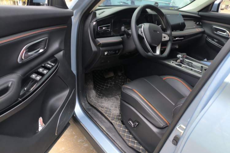 Used CHANGAN OSHAN X7 PLUS 2022 1.5T Blue Whale Edition Automatic Prestige Version Driver Seat