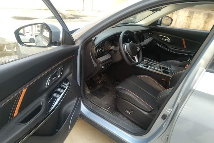 Used CHANGAN OSHAN X7 PLUS 2022 1.5T Blue Whale Edition Automatic Prestige Version Driver Seat