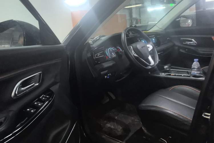 Used CHANGAN OSHAN X7 PLUS 2022 1.5T Blue Whale Edition Automatic Prestige Version Driver Seat