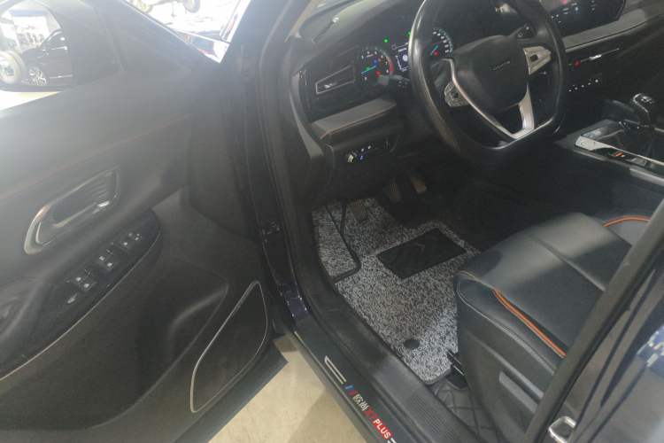 Used CHANGAN OSHAN X7 PLUS 2022 1.5T Manual Luxury Version Driver Seat
