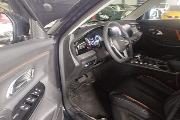Used CHANGAN OSHAN X7 PLUS 2022 1.5T Blue Whale Edition Automatic Luxury Trim Driver Seat