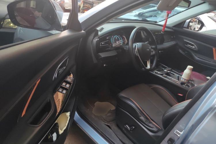 Used CHANGAN OSHAN X7 PLUS 2022 1.5T Blue Whale Edition Automatic ZhiZun Model Driver Seat