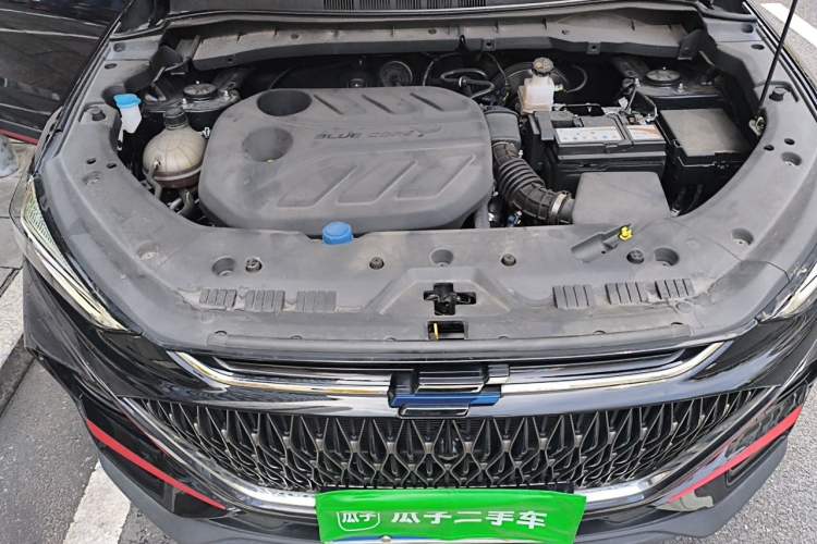 Used CHANGAN OSHAN X7 PLUS 2022 1.5T Blue Whale Edition Automatic ZhiZun Model Engine Bay