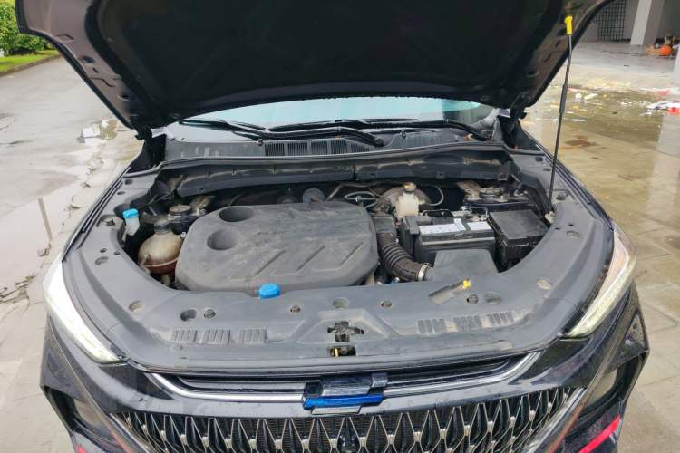 Used CHANGAN OSHAN X7 PLUS 2022 1.5T Blue Whale Edition Automatic Prestige Version Engine Bay