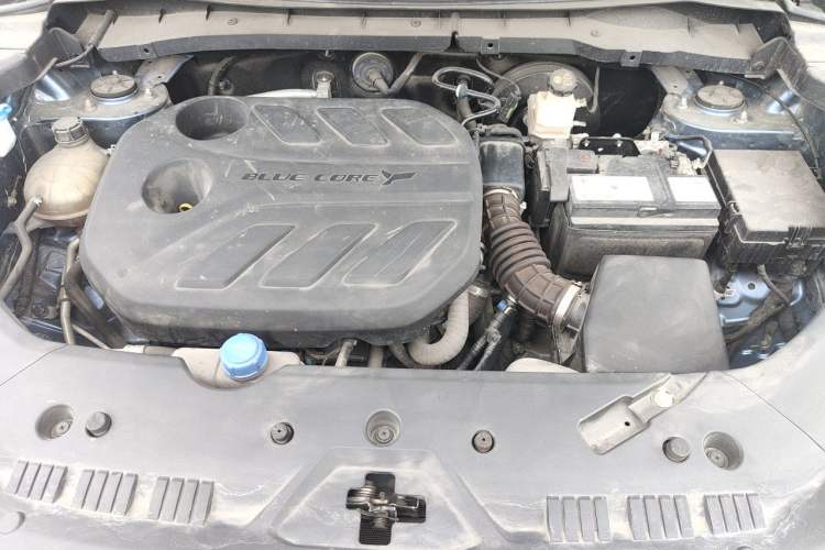 Used CHANGAN OSHAN X7 PLUS 2022 1.5T Blue Whale Edition Automatic Prestige Version Engine Bay