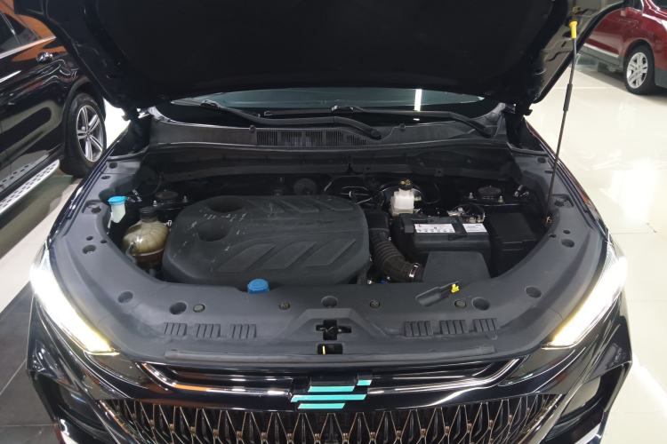Used CHANGAN OSHAN X7 PLUS 2022 1.5T Blue Whale Edition Automatic ZhiZun Model Engine Bay