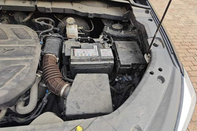 Used CHANGAN OSHAN X7 PLUS 2022 1.5T Blue Whale Edition Automatic ZhiZun Model Engine Bay Left