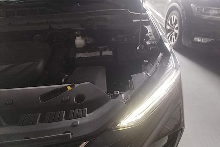 Used CHANGAN OSHAN X7 PLUS 2022 1.5T Blue Whale Edition Automatic Luxury Trim Engine Bay Left