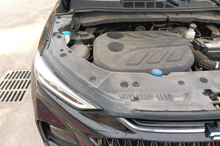 Used CHANGAN OSHAN X7 PLUS 2022 1.5T Blue Whale Edition Automatic Prestige 7-Seater Engine Bay Right