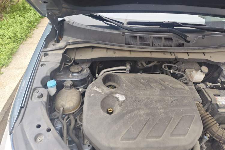 Used CHANGAN OSHAN X7 PLUS 2022 1.5T Blue Whale Edition Automatic Prestige Version Engine Bay Right