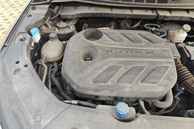 Used CHANGAN OSHAN X7 PLUS 2022 1.5T Blue Whale Edition Automatic ZhiZun Model Engine Bay Right