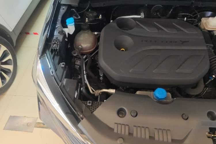 Used CHANGAN OSHAN X7 PLUS 2022 1.5T Blue Whale Edition Automatic Luxury 7-Seater Engine Bay Right