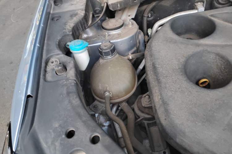 Used CHANGAN OSHAN X7 PLUS 2022 1.5T Blue Whale Edition Automatic ZhiZun Model Engine Bay Right